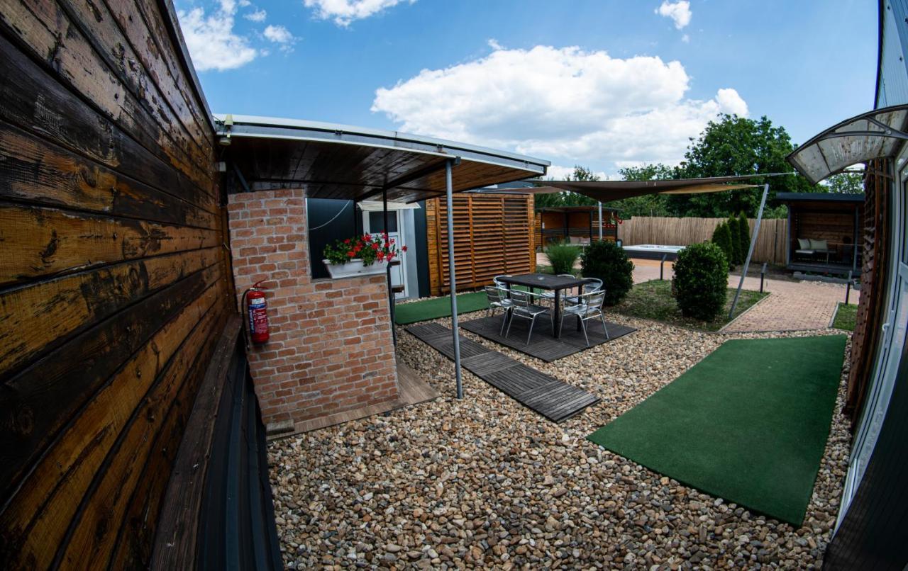 Green Corner Wellness Püspökladány Exterior foto