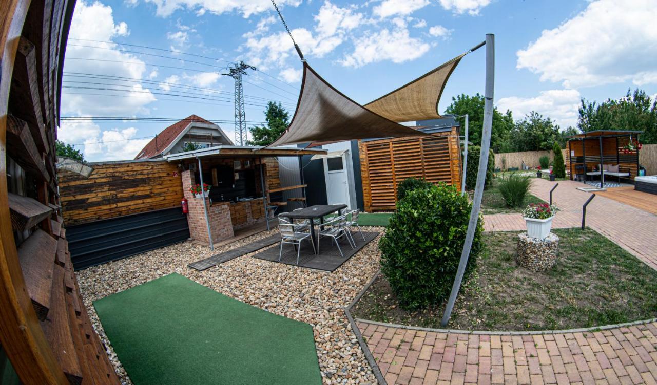 Green Corner Wellness Püspökladány Exterior foto
